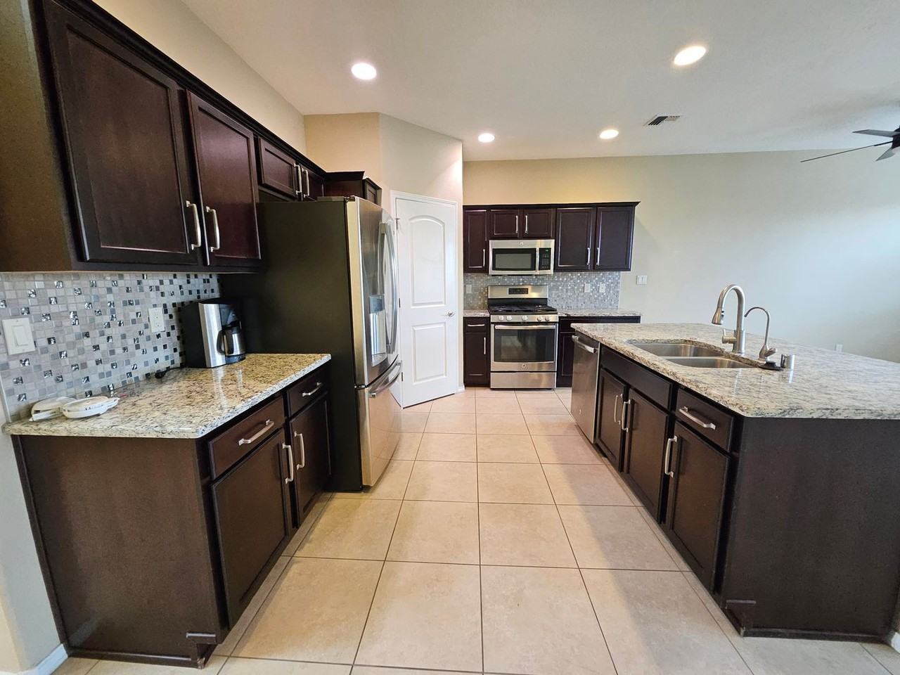 1408 Lumberton Dr Nw - Photo 7 of 33