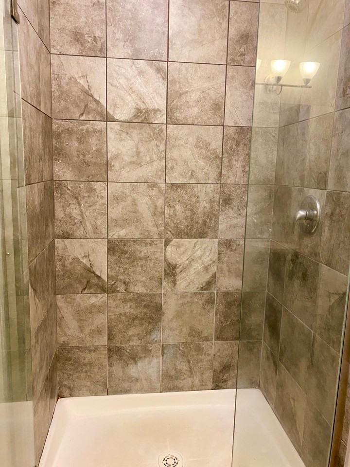 800 New Hampshire St #413 - Photo 7 of 18