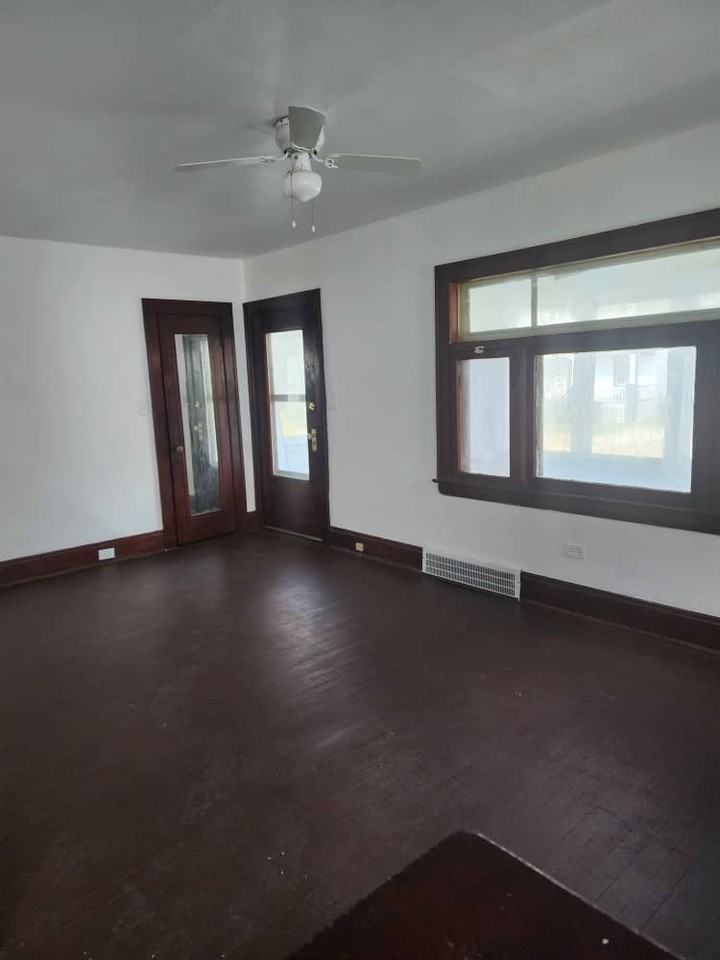 10008 Orleans Ave #1 - Photo 3 of 11