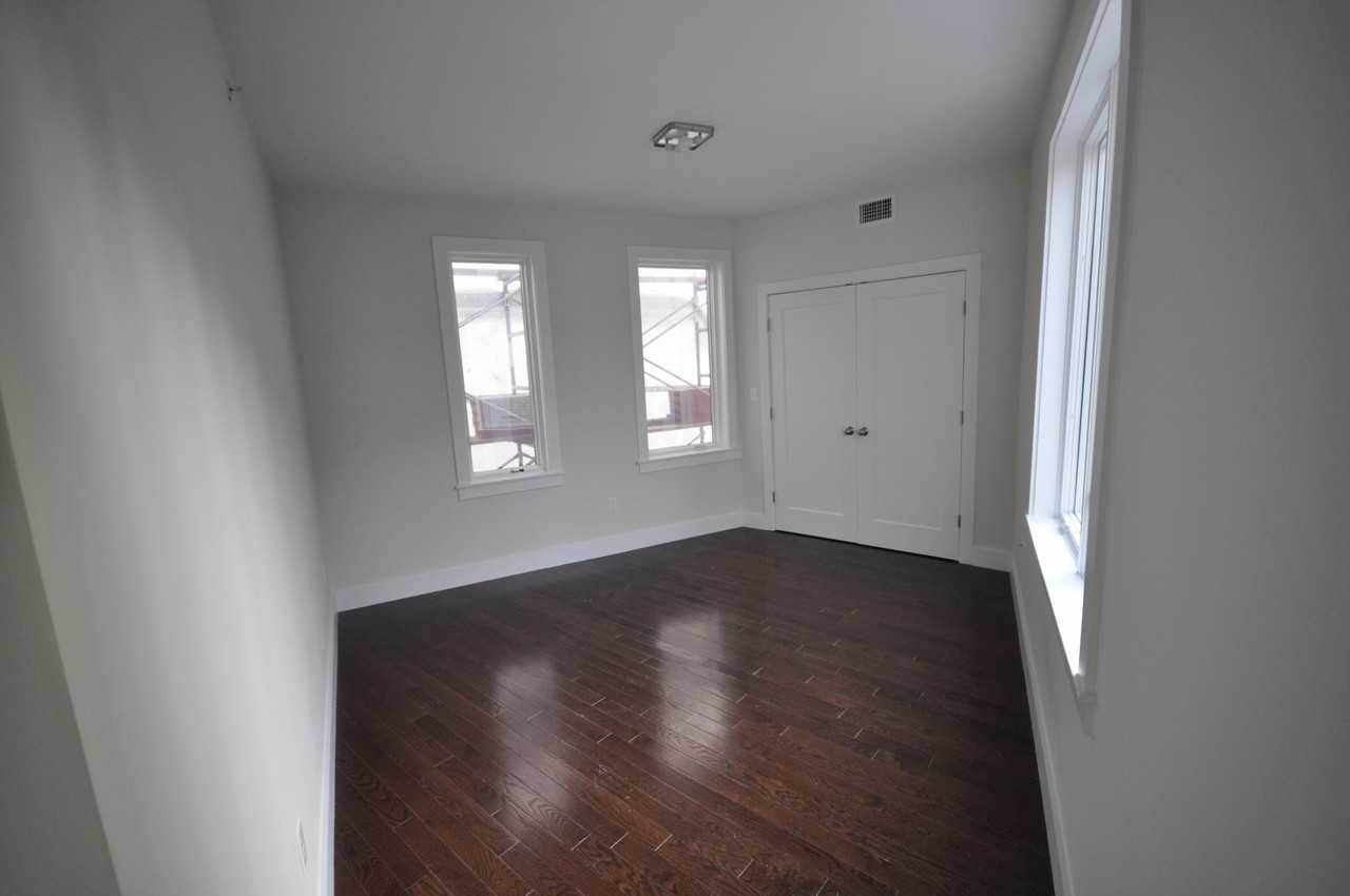 20 Sussex St #1F - Photo 5 of 19