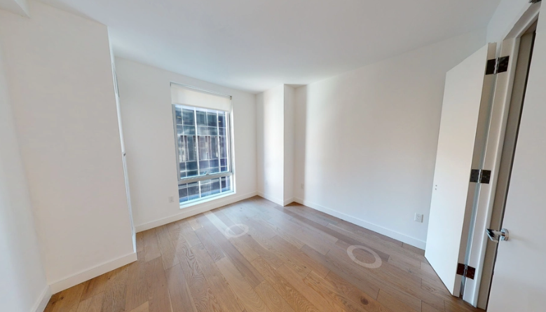 217 E 39th St #17A - Photo 4 of 7