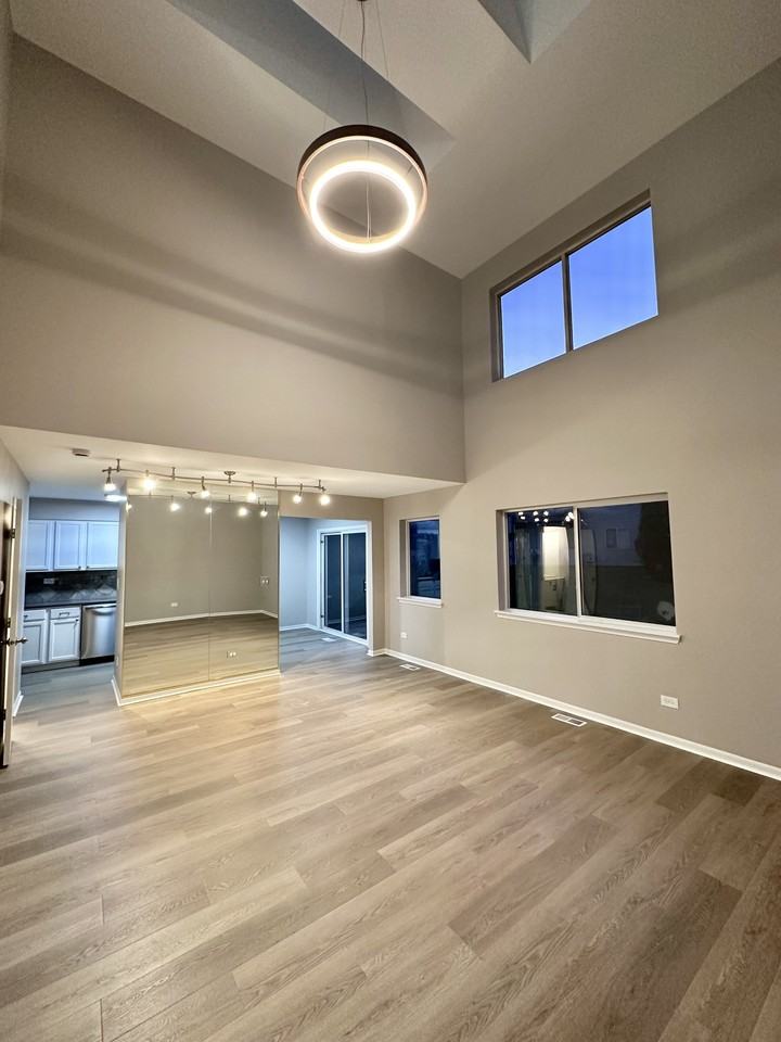 652 E Whispering Oaks Ct #652 - Photo 4 of 19