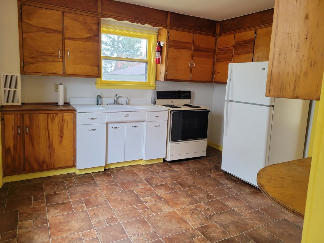 202 5th St #NA - Photo 2 of 19