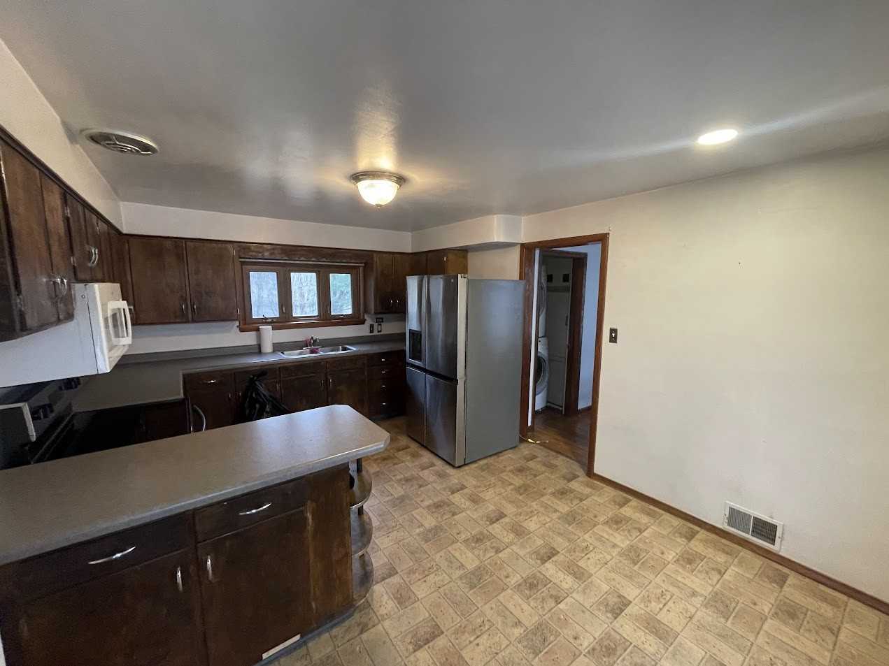 623 7th Ave W #1 - Photo 3 of 16