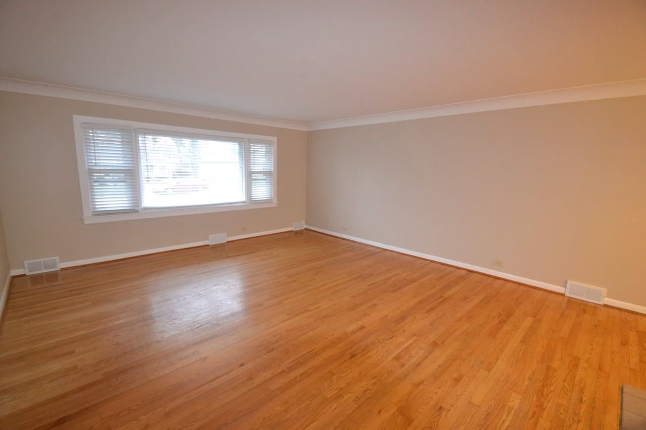 228 Tioga Ave - Photo 2 of 15