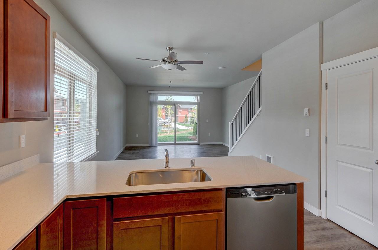 8755 Hanna Ln Ne - Photo 2 of 12