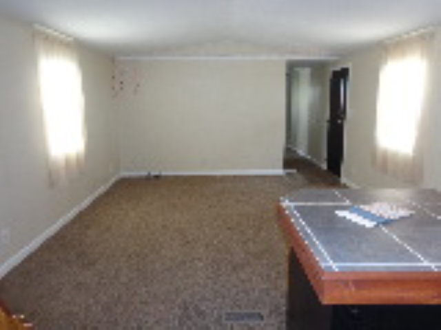 321 S Mandy Ave - Photo 2 of 4