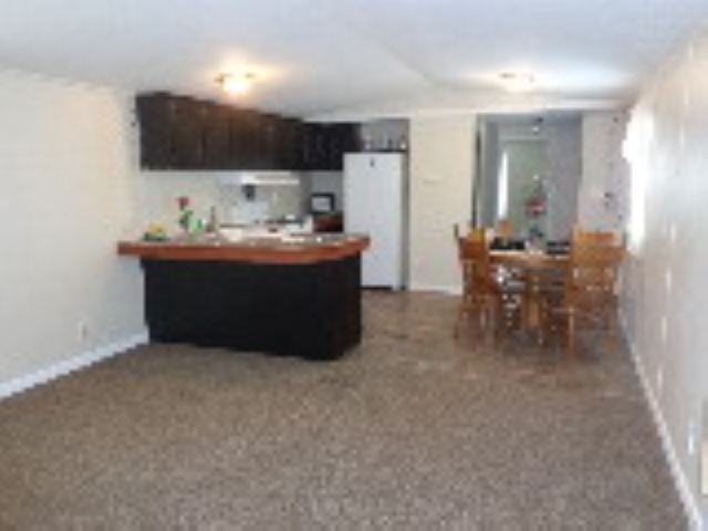 321 S Mandy Ave - Photo 3 of 4