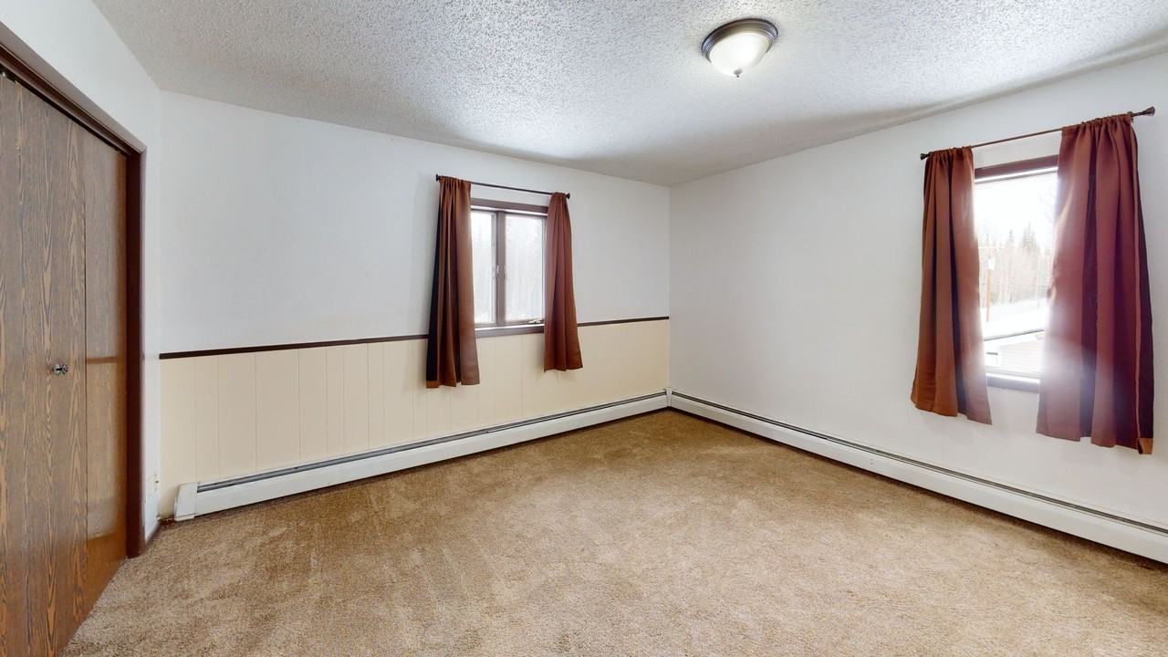 White Birch Apartments - Photo 4 of 13