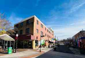 featured image of 151 College Ave