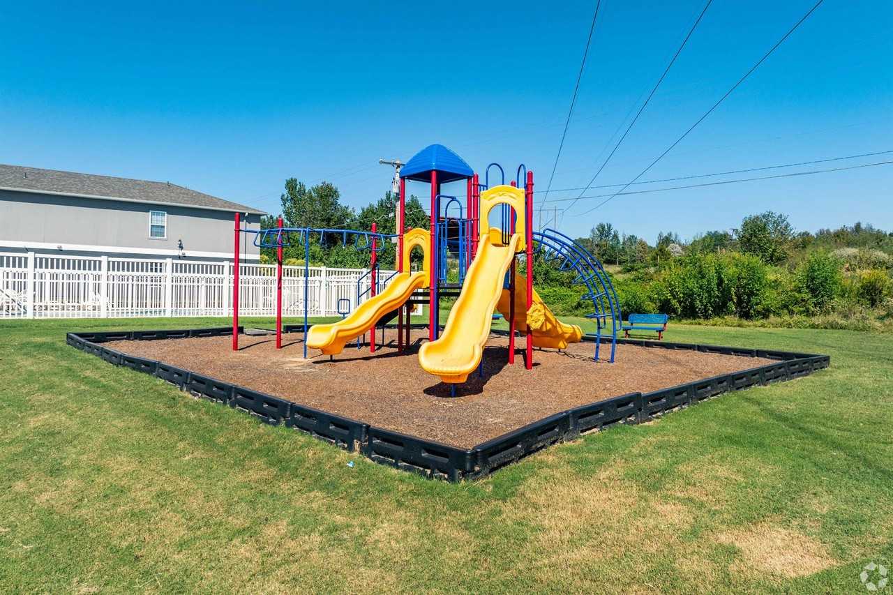 Steeplechase Apartments - Photo 6 of 34