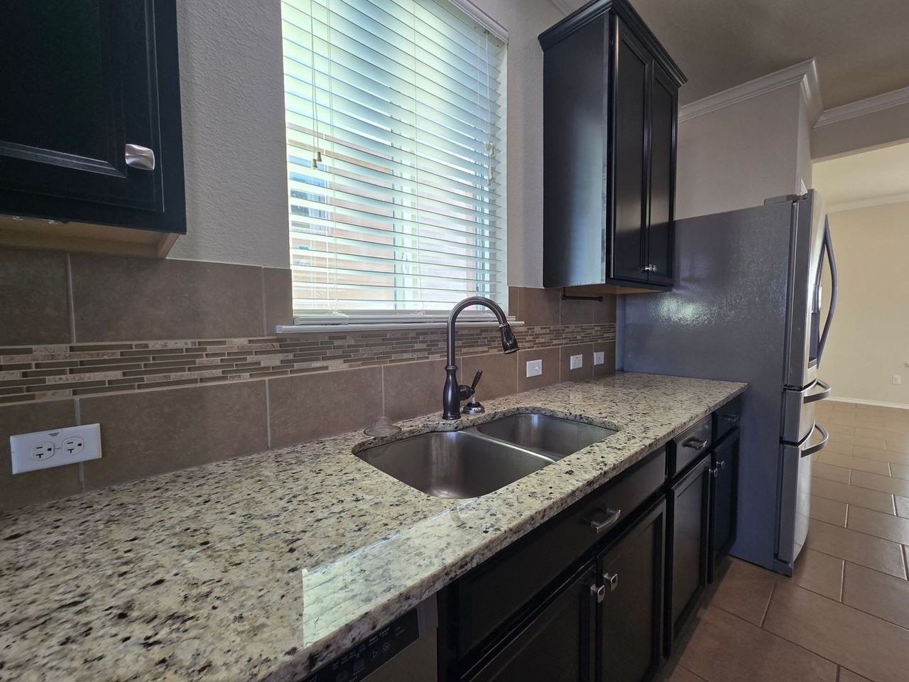 9100 Bowfield Dr - Photo 6 of 25