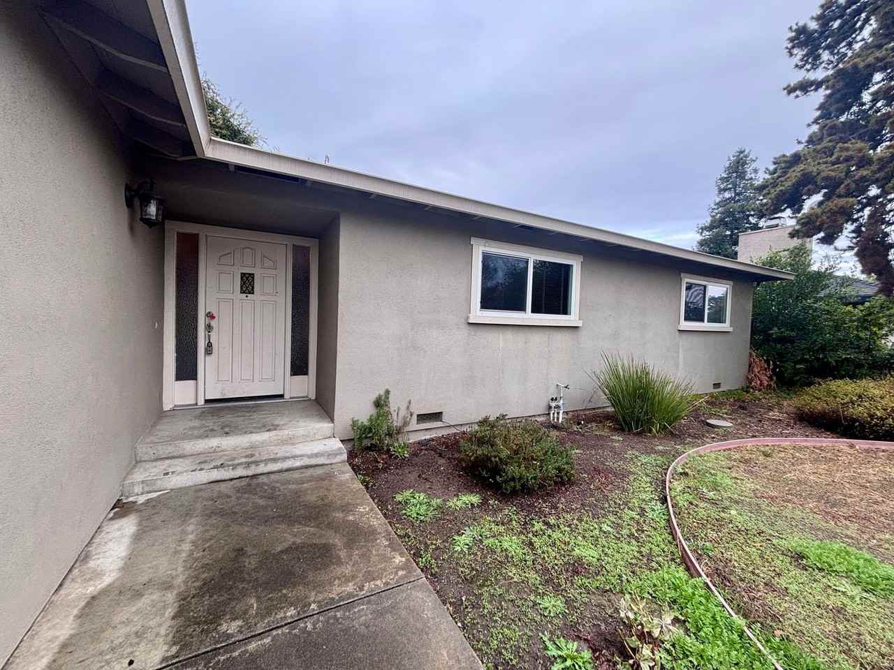 1890 Cerra Vista Dr - Photo 3 of 12