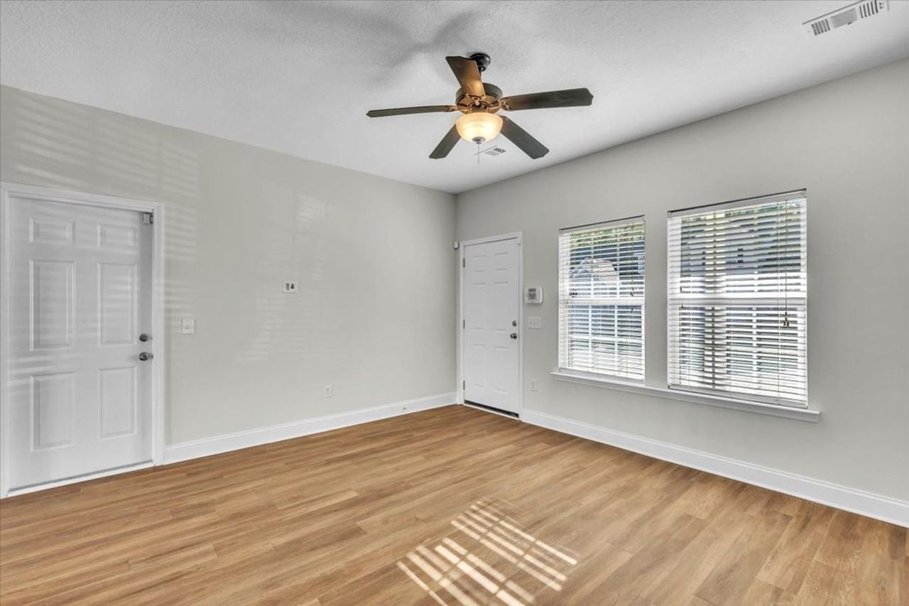 285 Cypress Pointe Dr - Photo 4 of 25