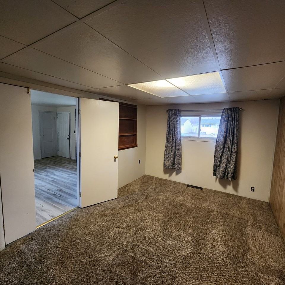 1426 Kearney Ave - Photo 7 of 17