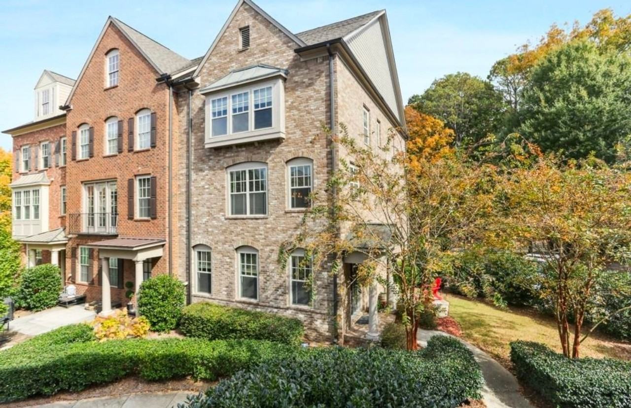 546 Micayne Cir Se - Photo 2 of 18