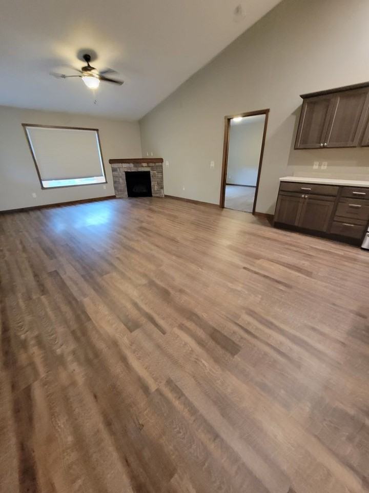 2442 Parkview - Photo 6 of 22