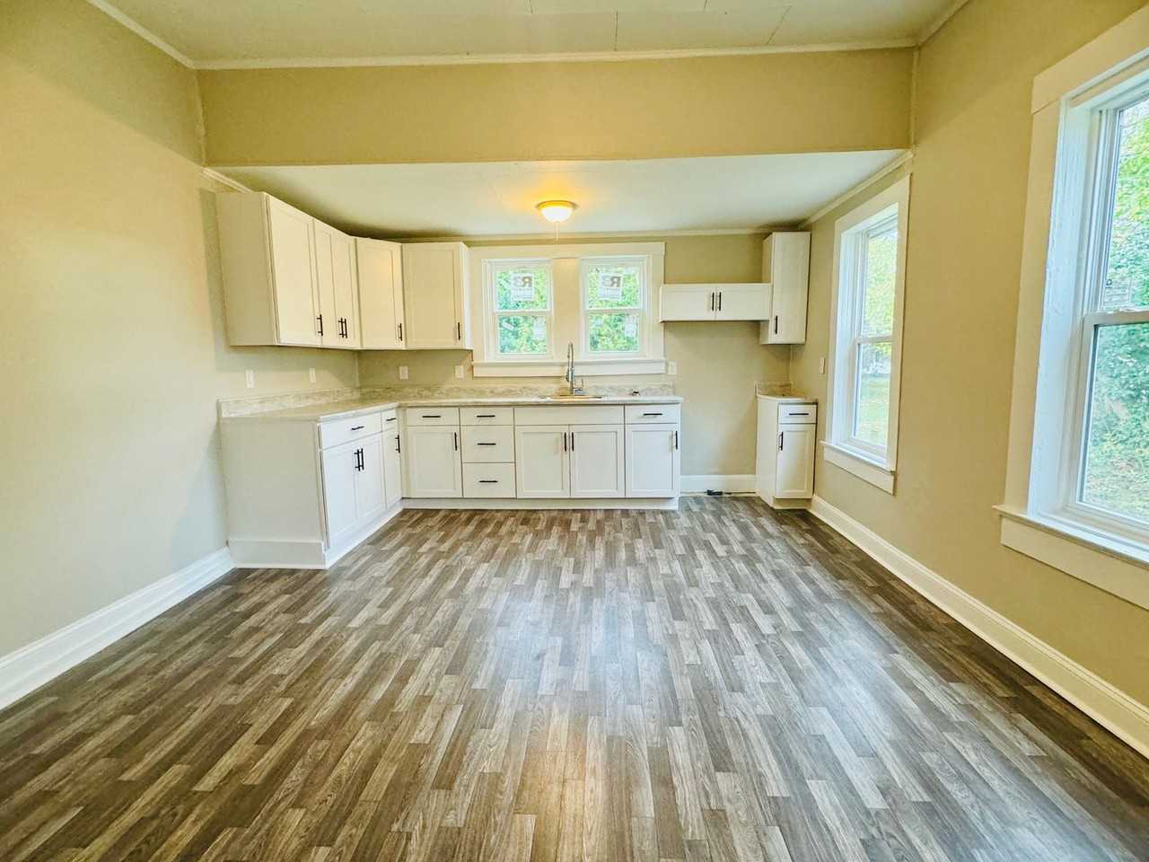 508 Elm Ave - Photo 5 of 13