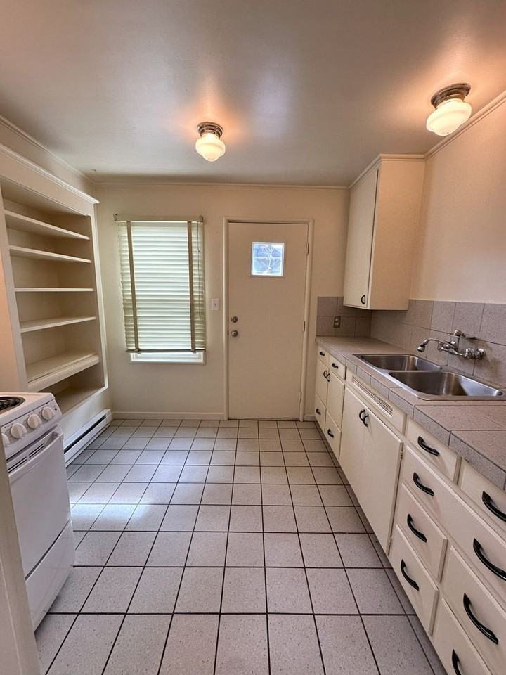 414 W 10th Ave - Photo 2 of 11