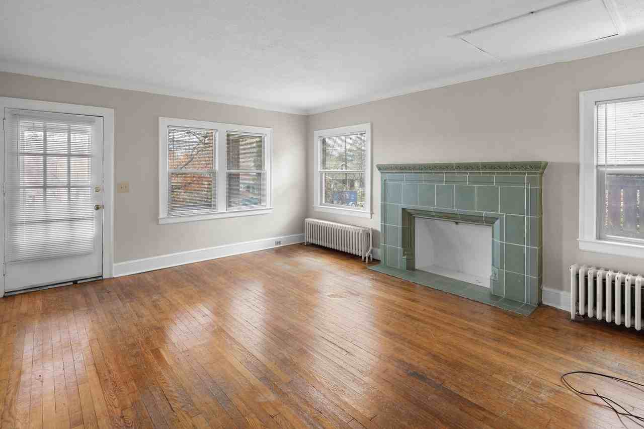 56 Vermont Avenue - Photo 2 of 26