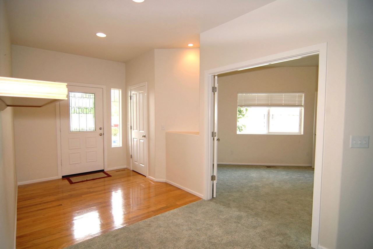 3406 Nw Essex Ct - Photo 3 of 31