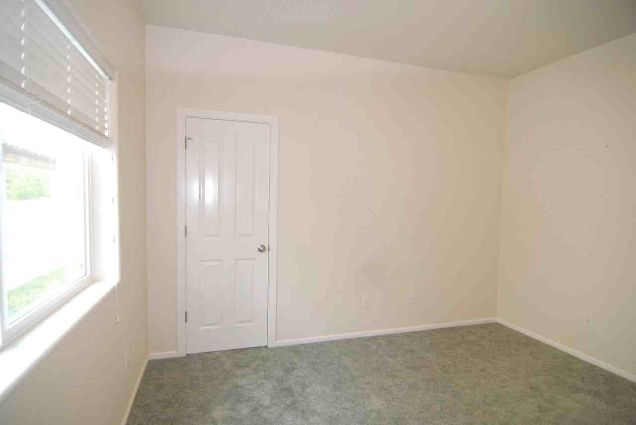 3406 Nw Essex Ct - Photo 5 of 31