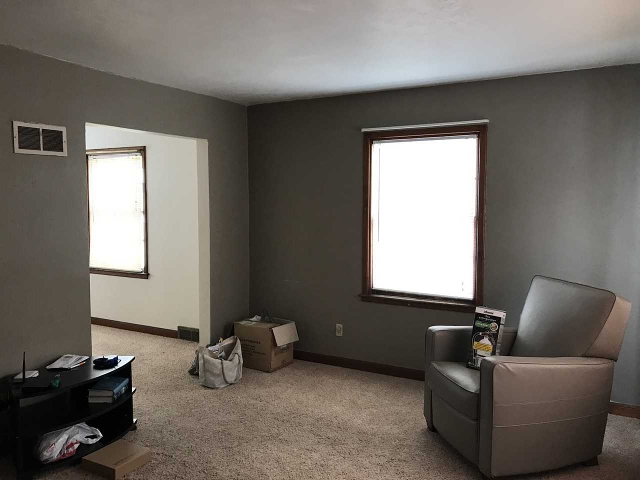 1302 Harding Ave - Photo 2 of 16