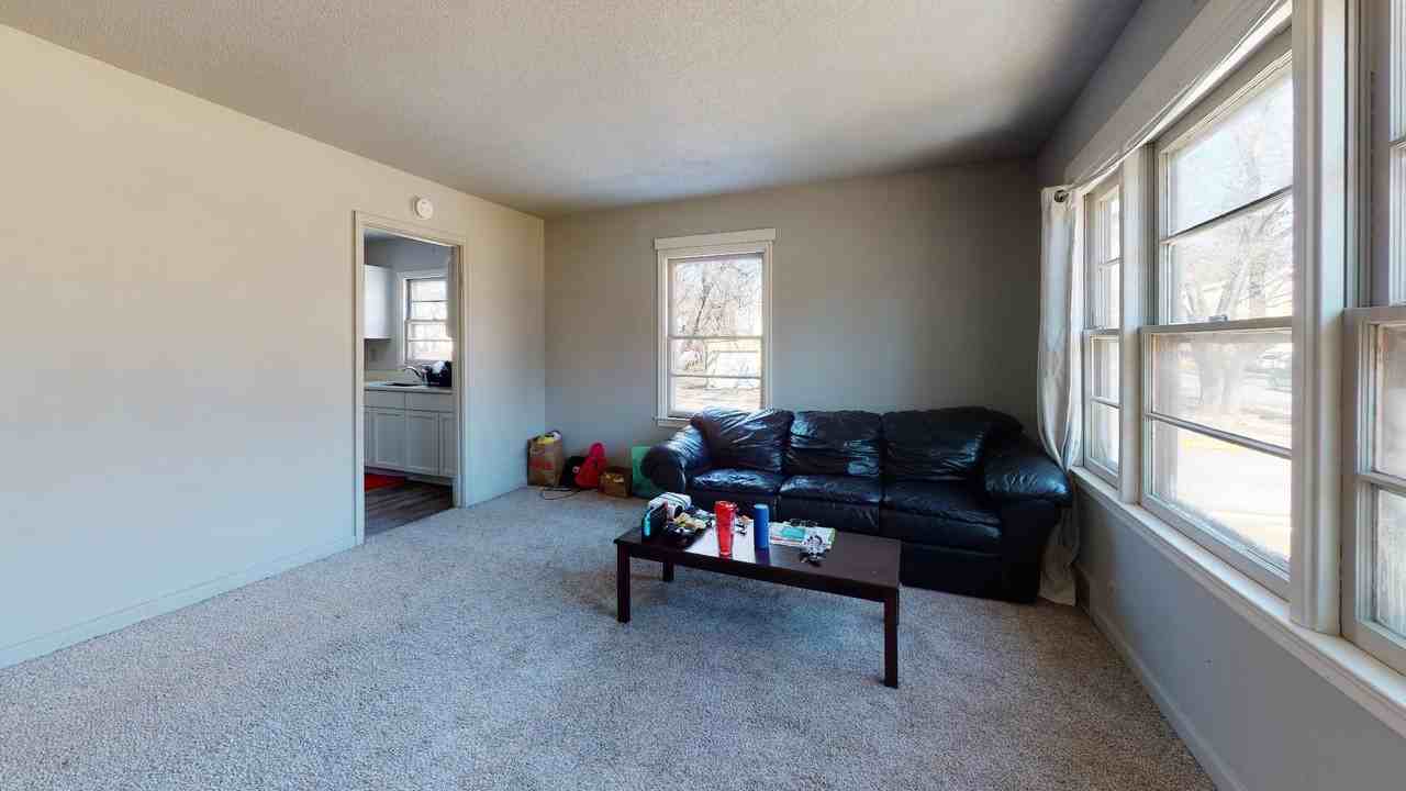 135 N Wilmoth Ave - Photo 5 of 17