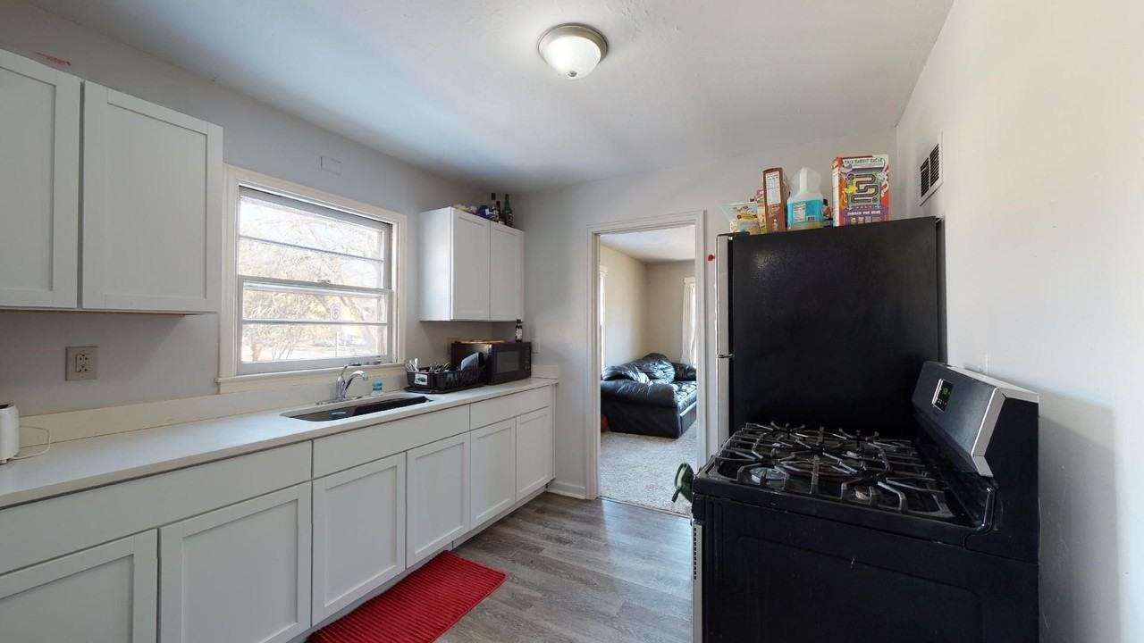 135 N Wilmoth Ave - Photo 7 of 17