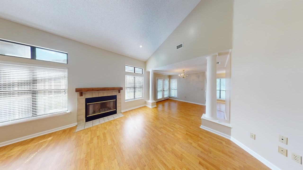 1795 Bartlett Ave - Photo 2 of 33