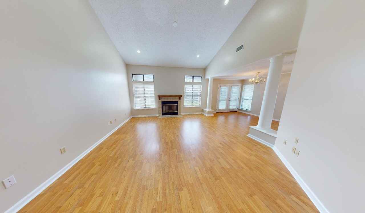 1795 Bartlett Ave - Photo 4 of 33