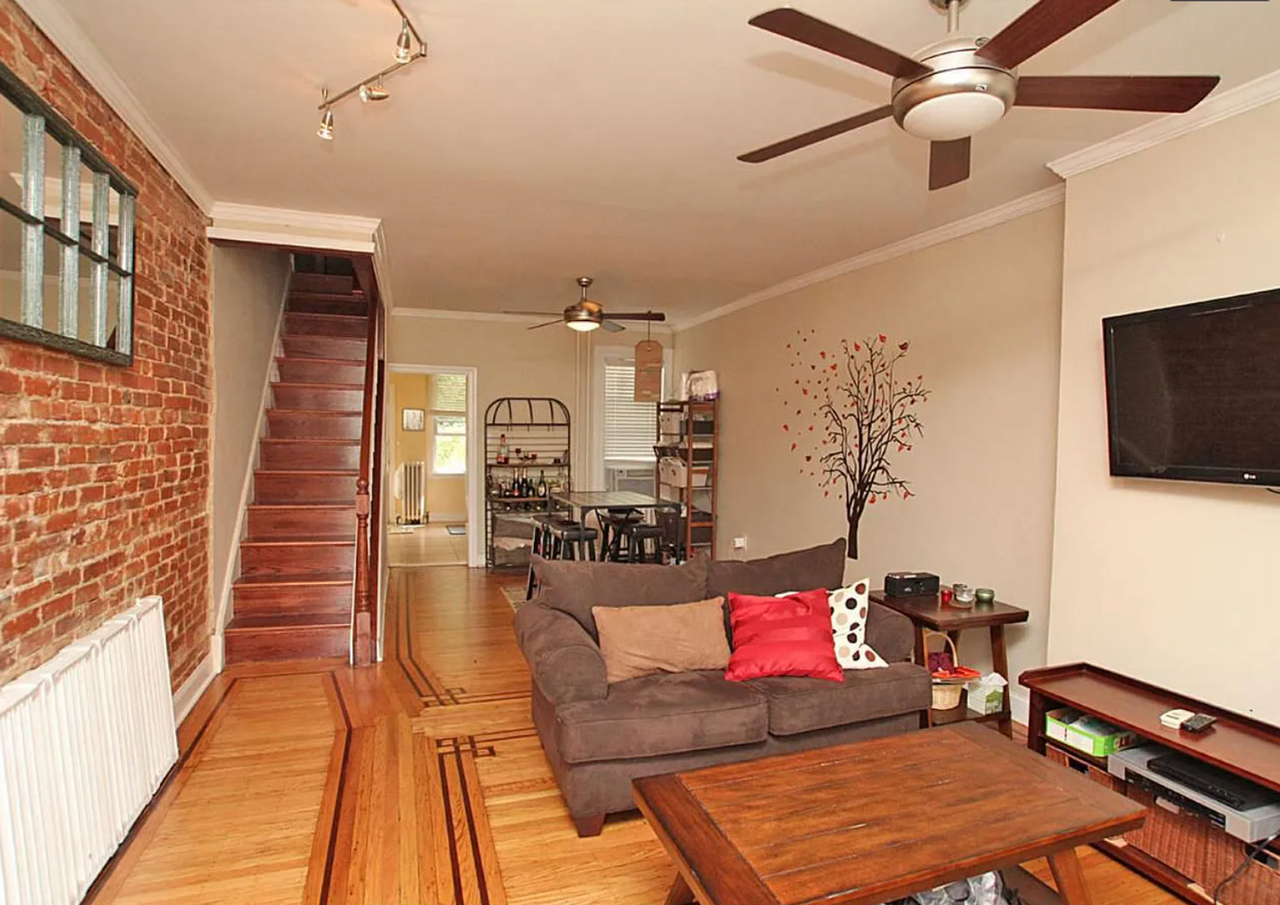 3881A Manor St - Photo 3 of 19