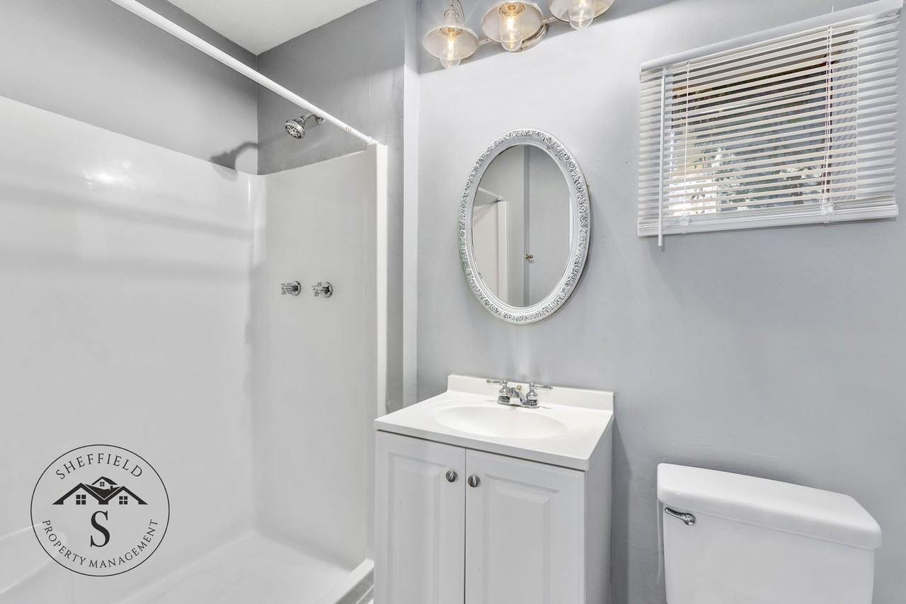 1821 Wildwood Ave - Photo 7 of 10