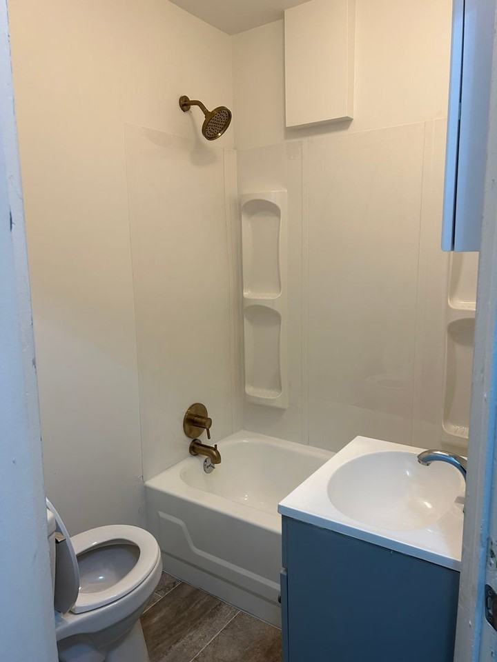 1223 Jackson St - Photo 3 of 15