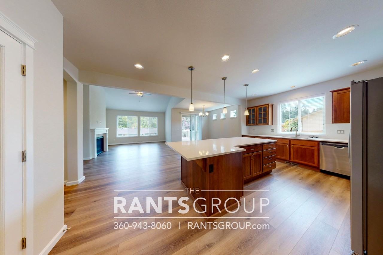5212 Marian Dr Ne - Photo 6 of 39