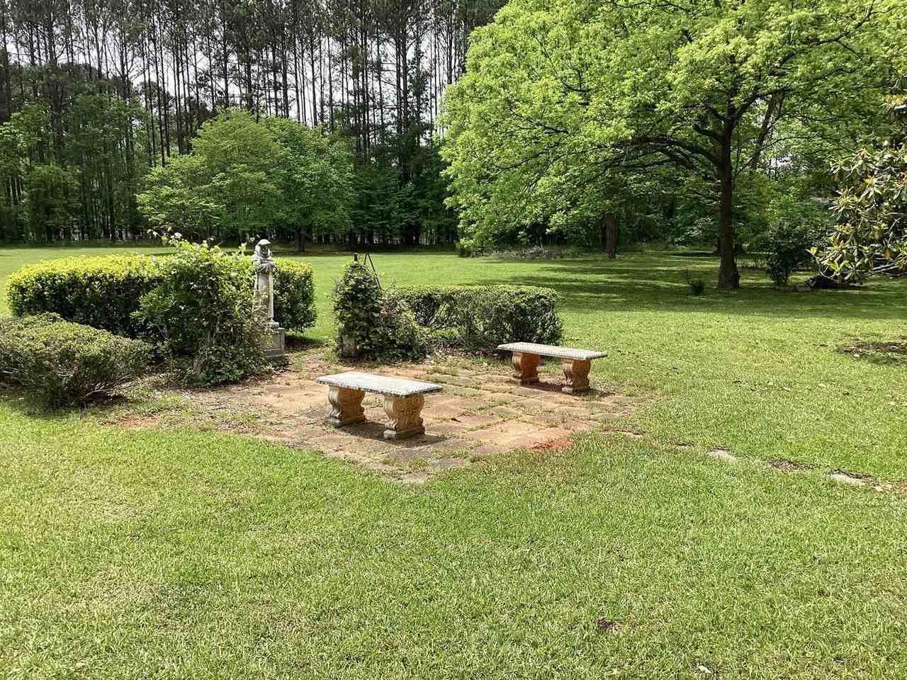 3303 Edgeland Hwy - Photo 5 of 13