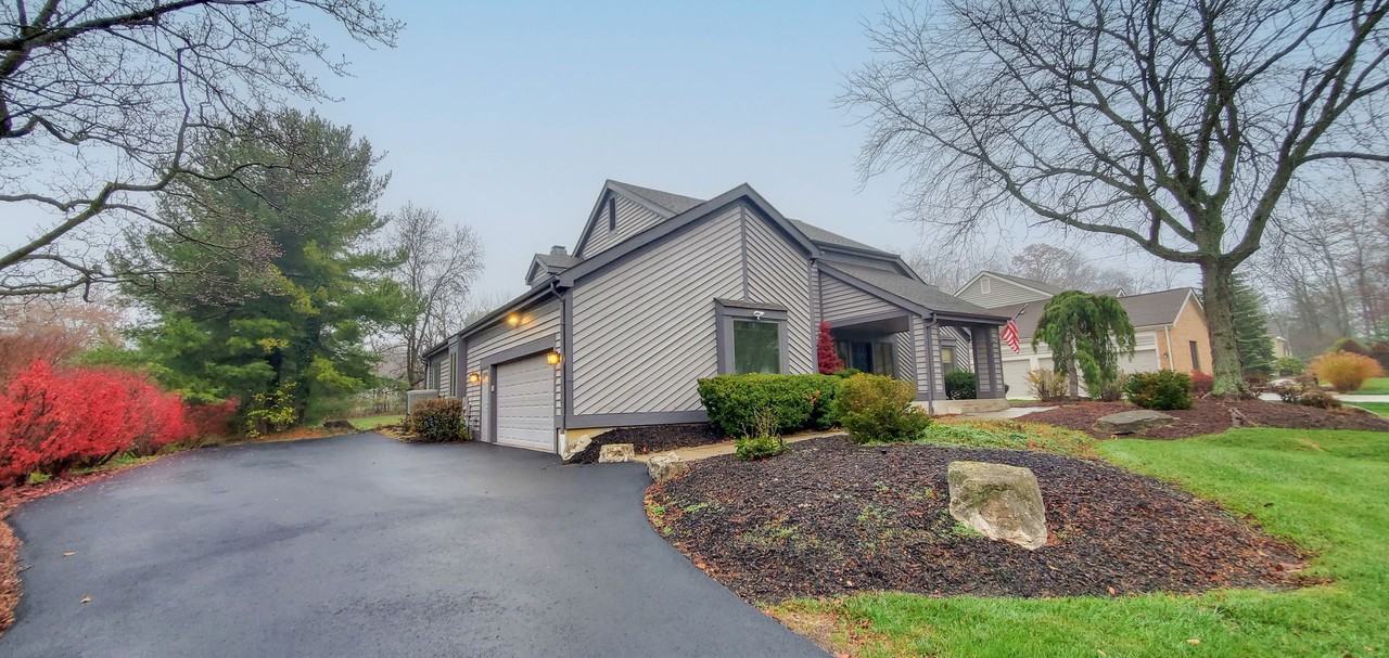 5790 Rushwood Dr - Photo 4 of 50