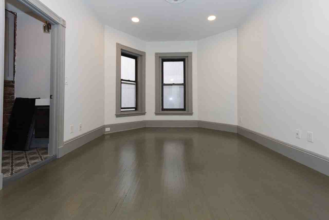 11 Belvidere St - Photo 4 of 6
