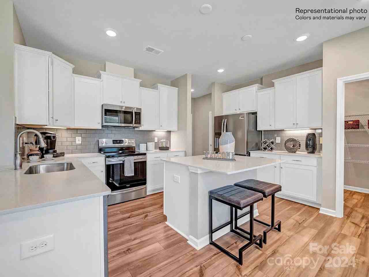 314 Hamptons Cove Rd - Photo 4 of 21