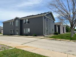 featured image of 4517 Steinbeck St