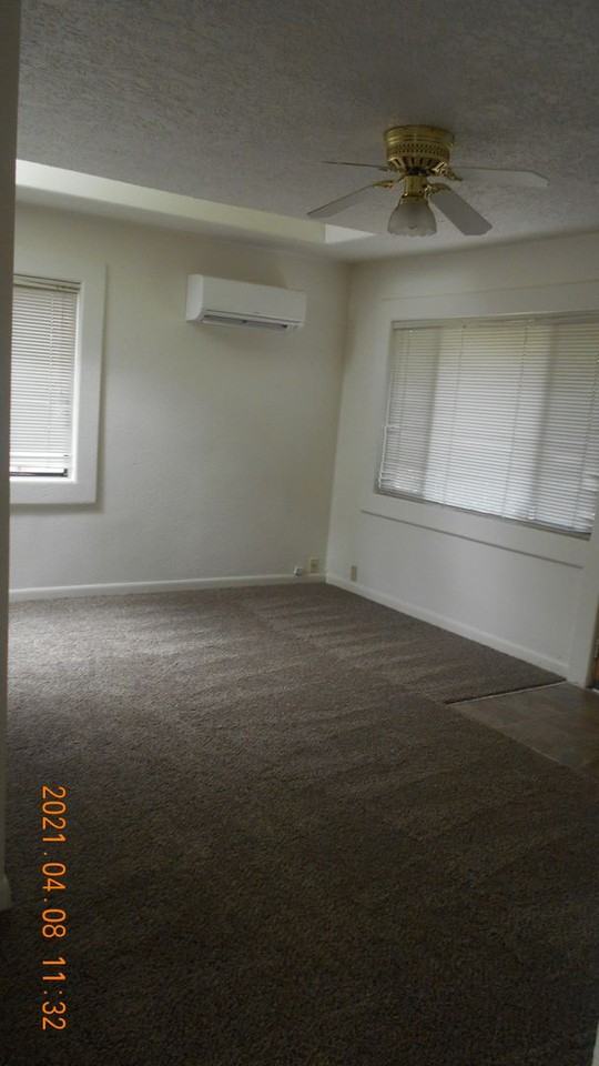 9407 Ne 5th St - Photo 3 of 11