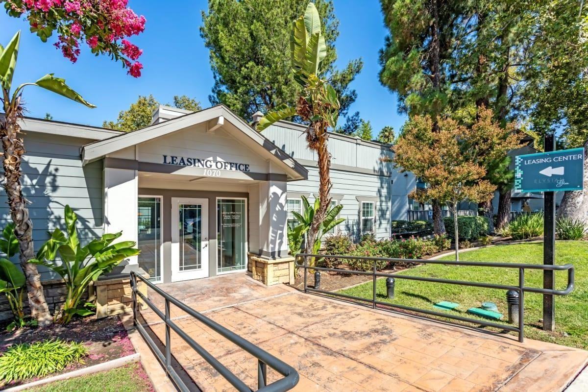 1070 San Miguel Rd - Photo 2 of 10