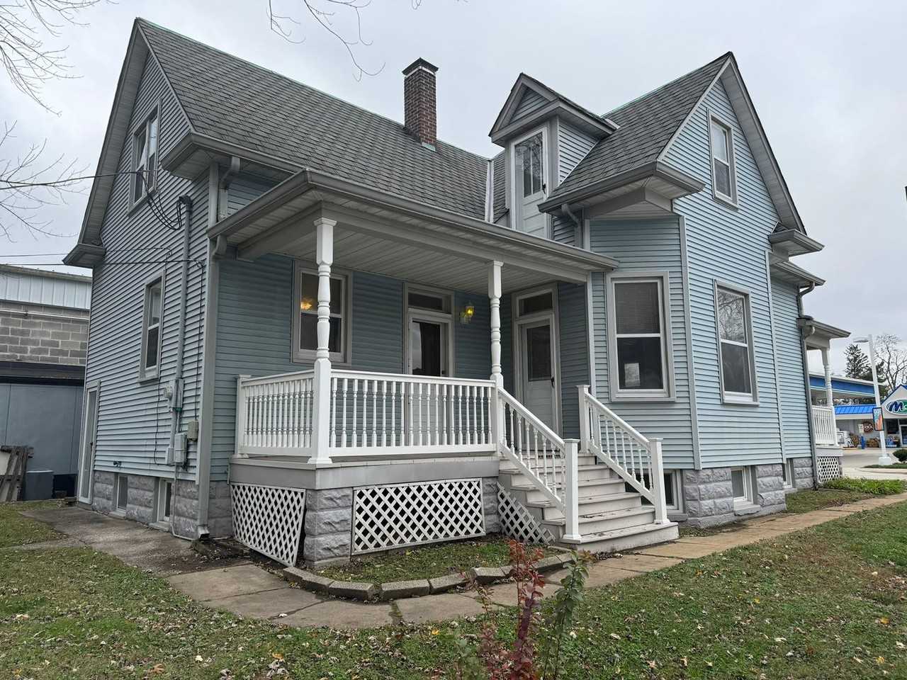 308 E Main St - Photo 2 of 22