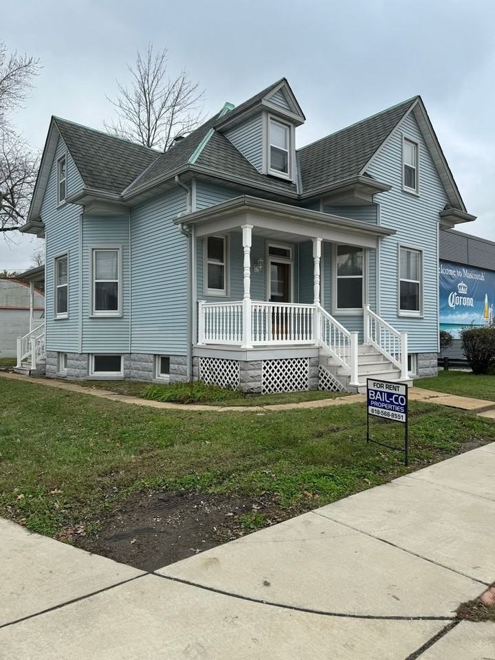 308 E Main St - Photo 3 of 22