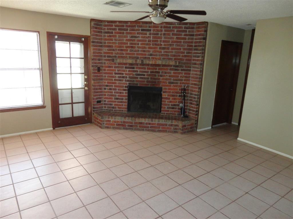 725 Arredondo Dr - Photo 2 of 24