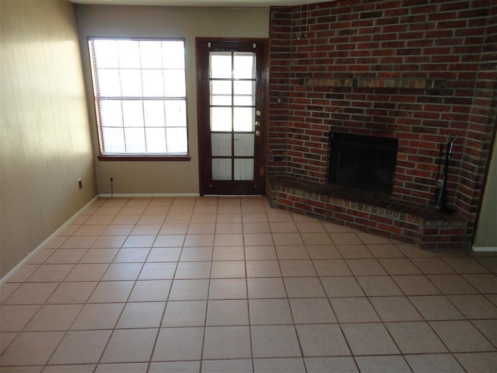 725 Arredondo Dr - Photo 3 of 24