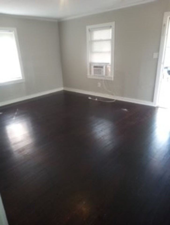 468 1/2 N Church St - Photo 2 of 9