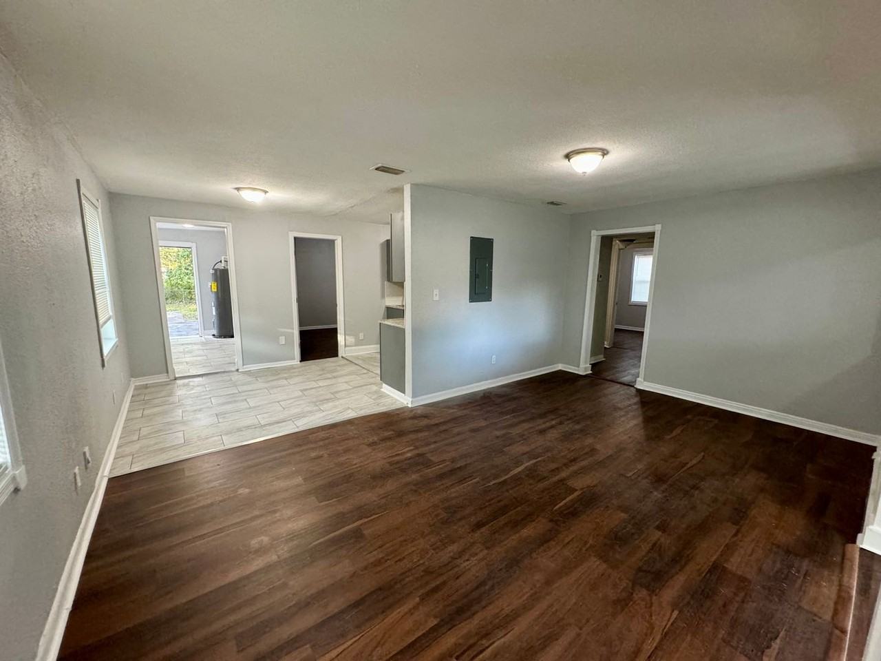 3425 Greenbrier Dr - Photo 7 of 16