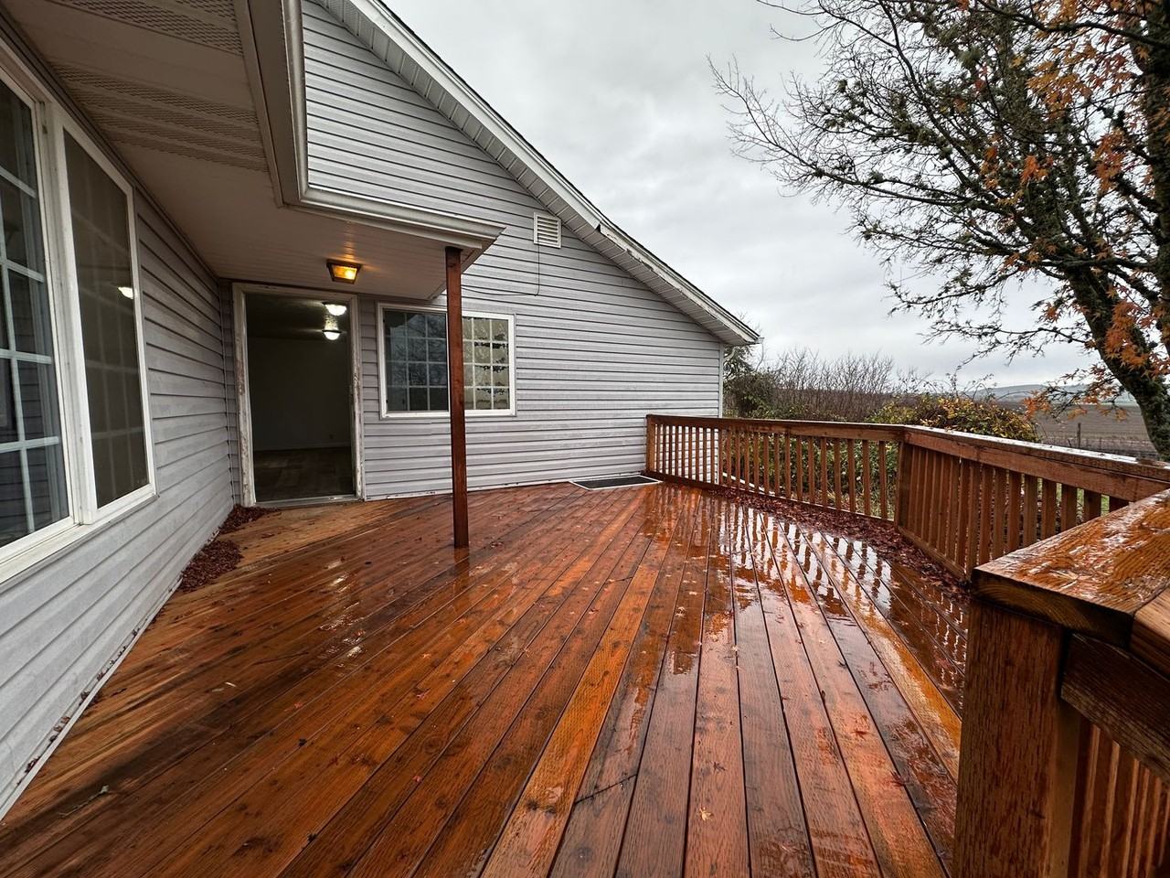 3695 Perrydale Rd - Photo 2 of 12