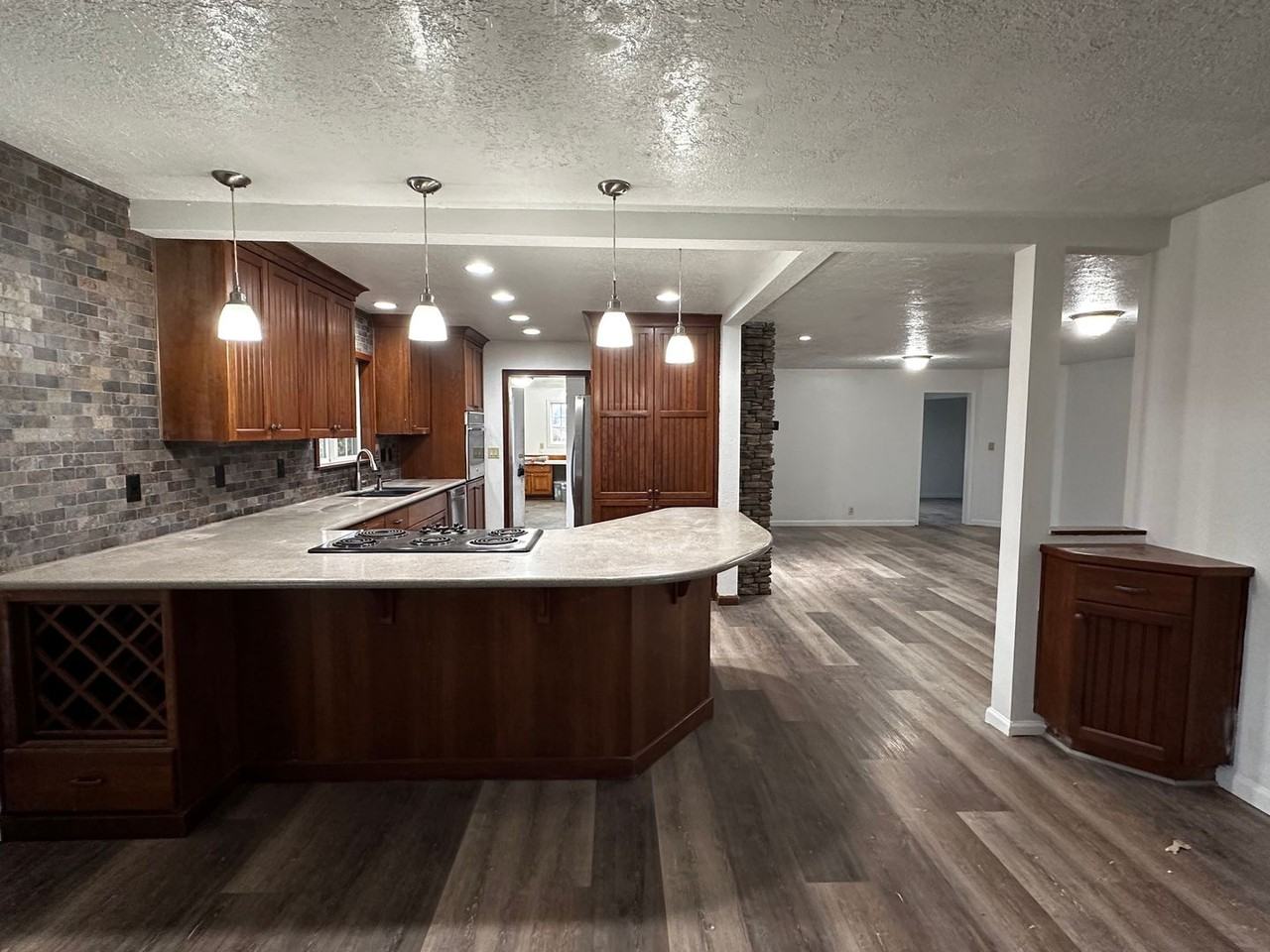 3695 Perrydale Rd - Photo 4 of 12